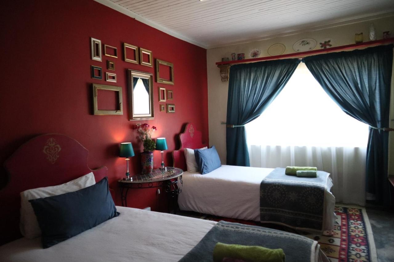 Rocks & Roses Farm Stay Lochiel Экстерьер фото