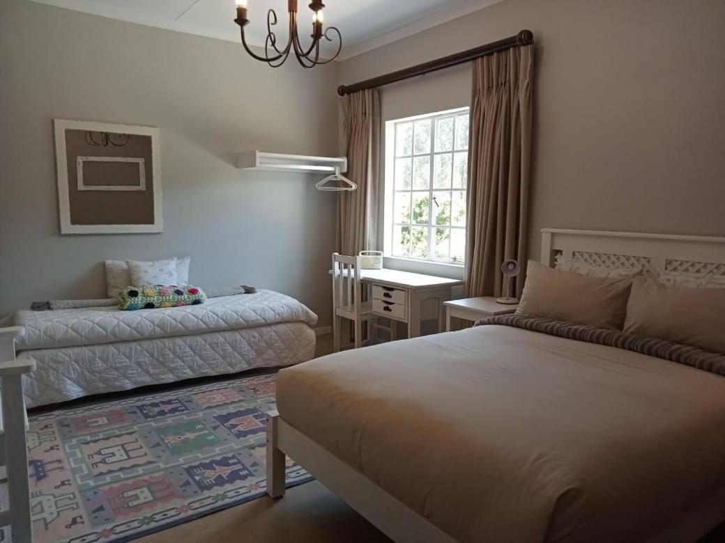 Rocks & Roses Farm Stay Lochiel Экстерьер фото