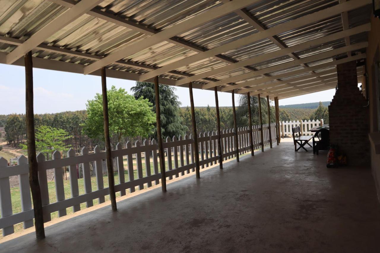 Rocks & Roses Farm Stay Lochiel Экстерьер фото