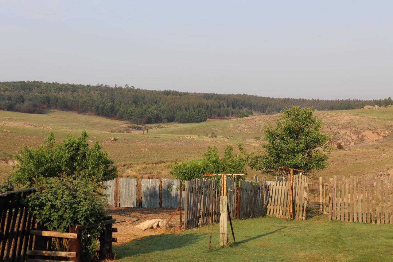 Rocks & Roses Farm Stay Lochiel Экстерьер фото